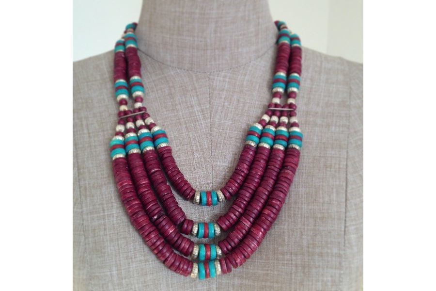 Collier multirang en perles multicolores