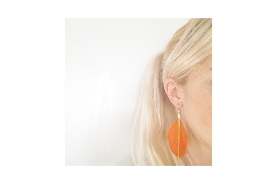 Paire De Boucles D'Oreilles Fantaisie Modèle 36681 - Couleur Orange Ou Beige - Neuf Avec étiquettes
