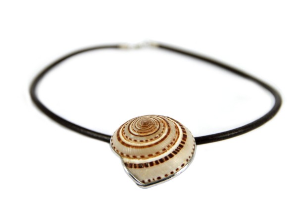 Collier en coquillage Collier en coquillage