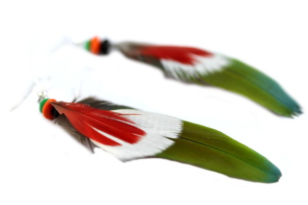 Boucles d'oreilles plumes amérindiennes Boucles d'oreilles plumes amérindiennes