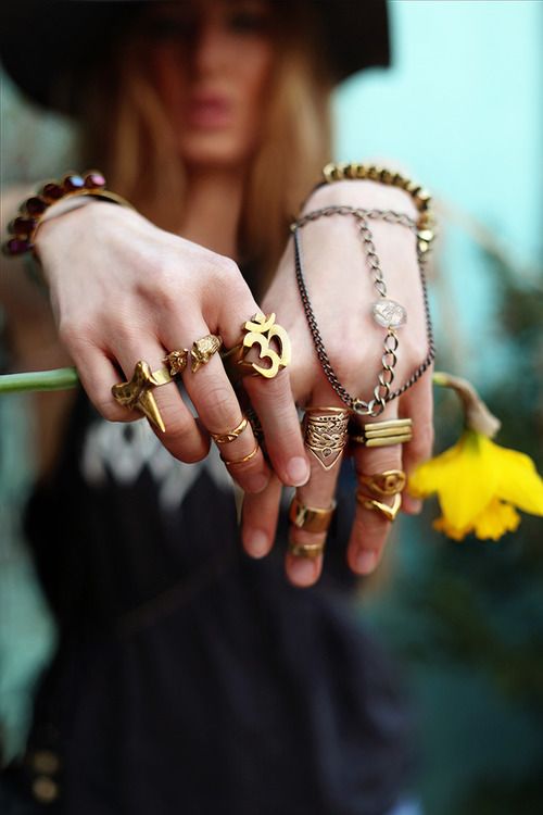 bijoux fantaisie hippie chic et baba cool