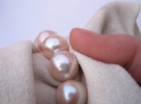 Prendre soin des bijoux en perles