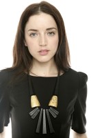 Bijoux ethniques contemporains