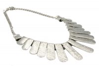 Collier plastron femme