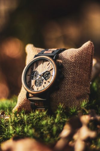 Dans quelle boutique trouver une marque de montre en bois étanche ?