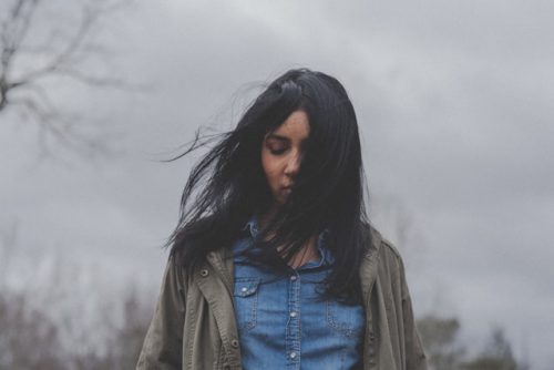 Est-ce qu’un coupe-vent tient chaud et protège de la pluie ?